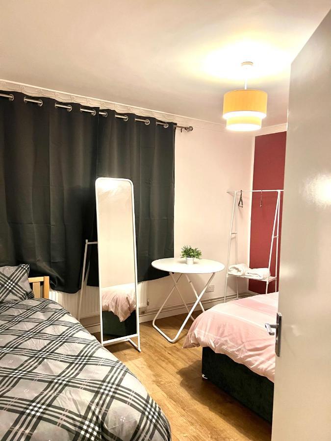 Large Room With Two Bed In Central Лондон Екстер'єр фото