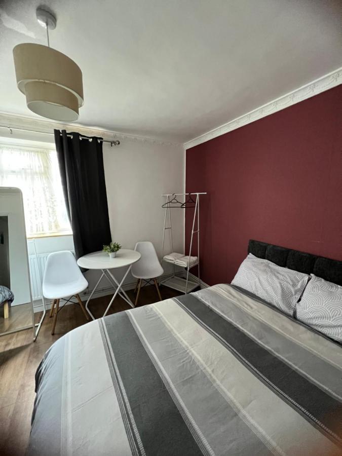 Large Room With Two Bed In Central Лондон Екстер'єр фото